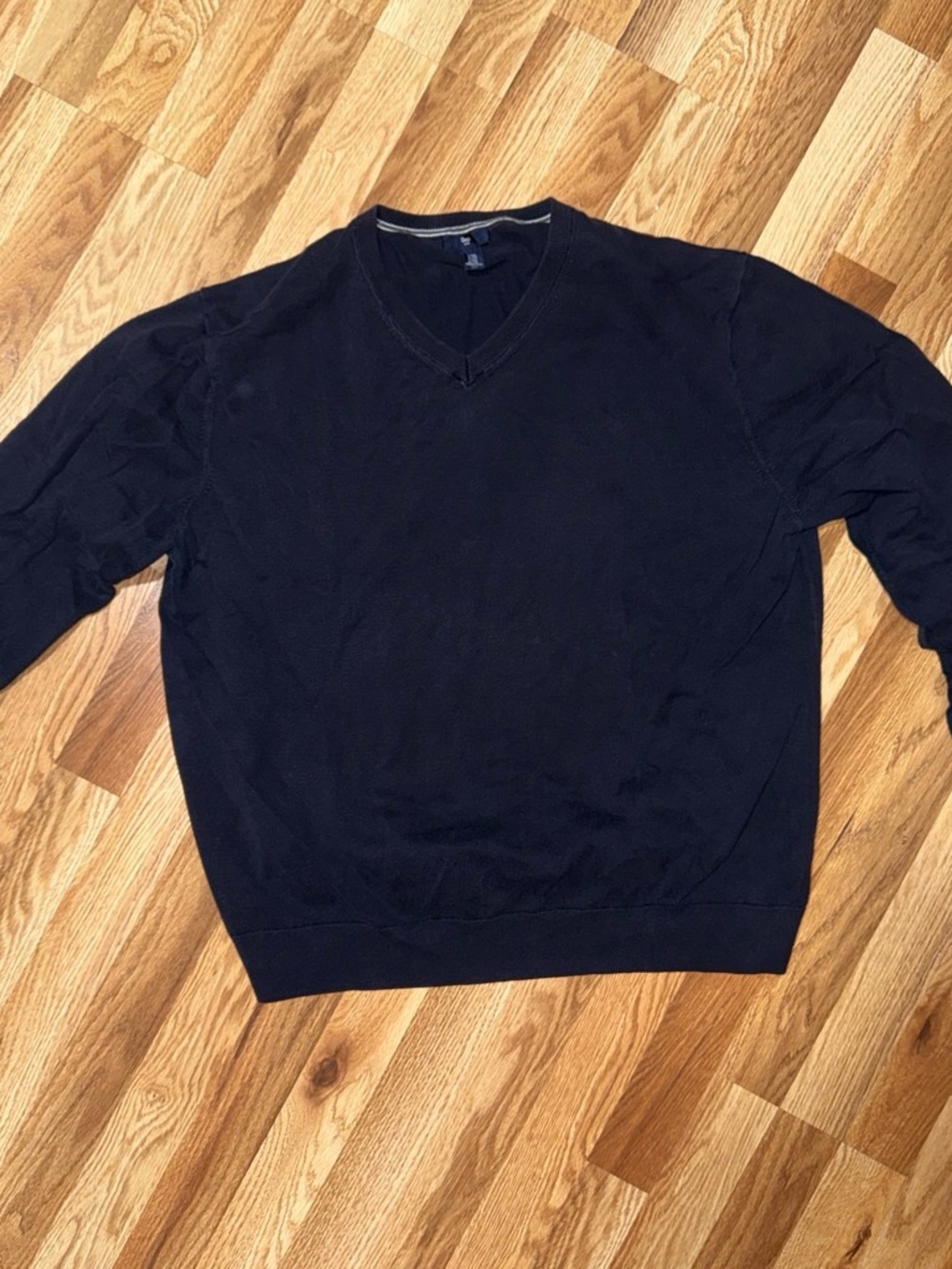GAP Navy V-Neck Sweater (XXL)
